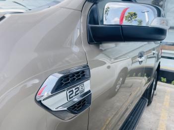 RANGER XLT 2017 GHI VÀNGz4217352066156_a6a836edf6864e7d68fafe6eda458a7c